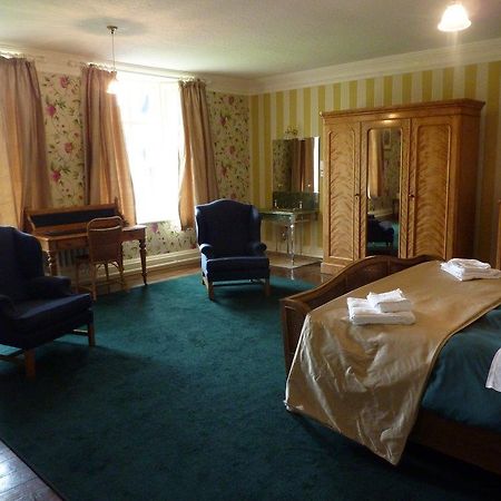 Гостьовий будинок Gregynog Hall Tregynon Екстер'єр фото