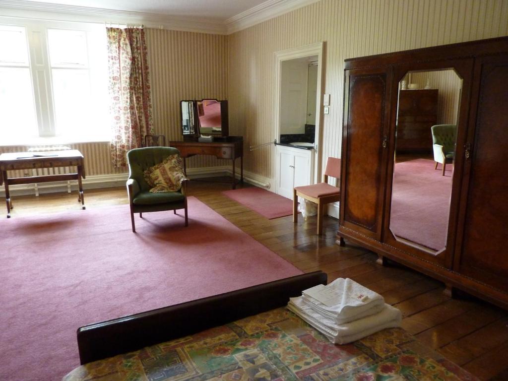 Гостьовий будинок Gregynog Hall Tregynon Номер фото