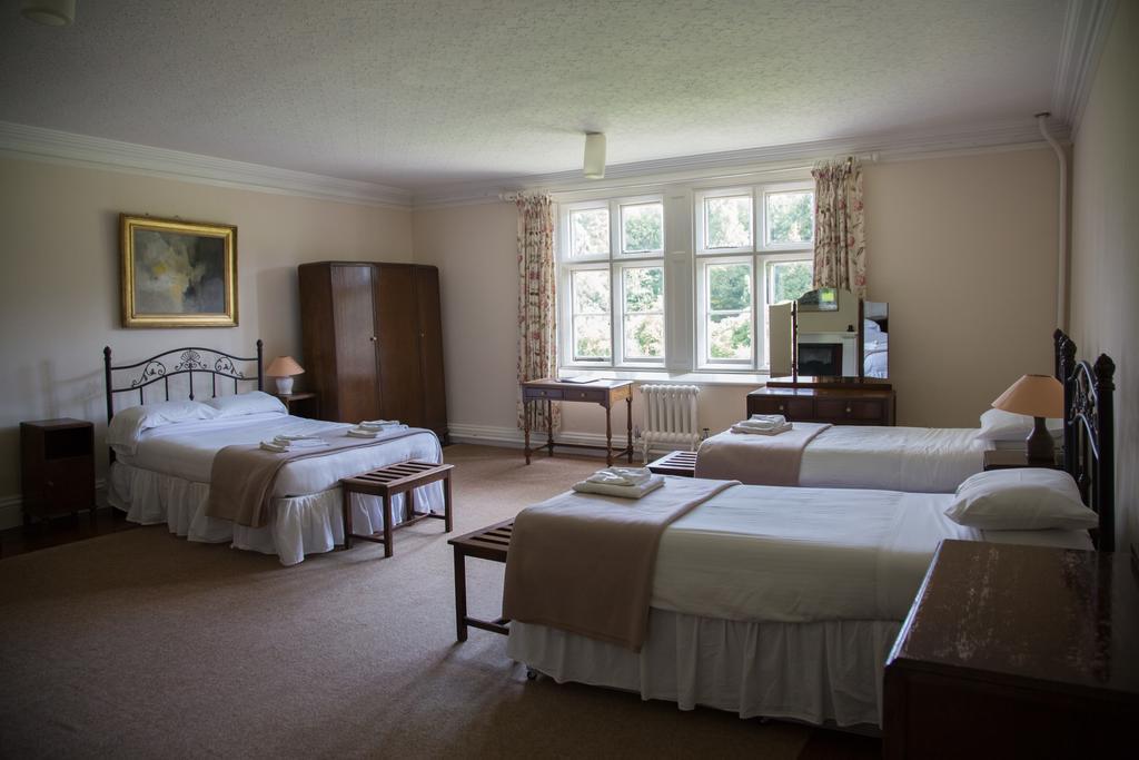 Гостьовий будинок Gregynog Hall Tregynon Екстер'єр фото
