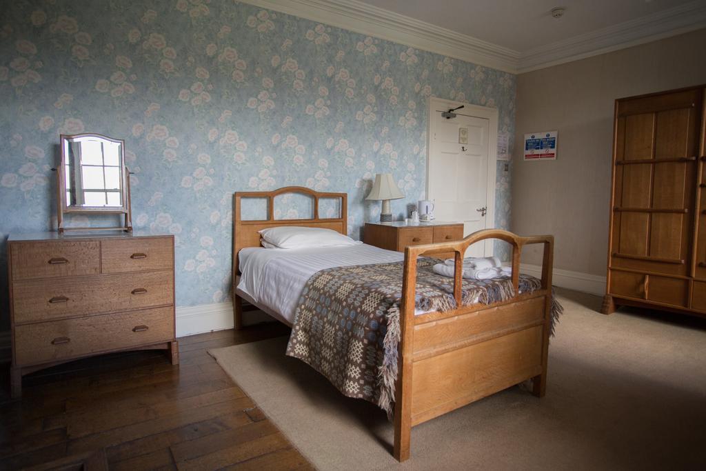 Гостьовий будинок Gregynog Hall Tregynon Екстер'єр фото